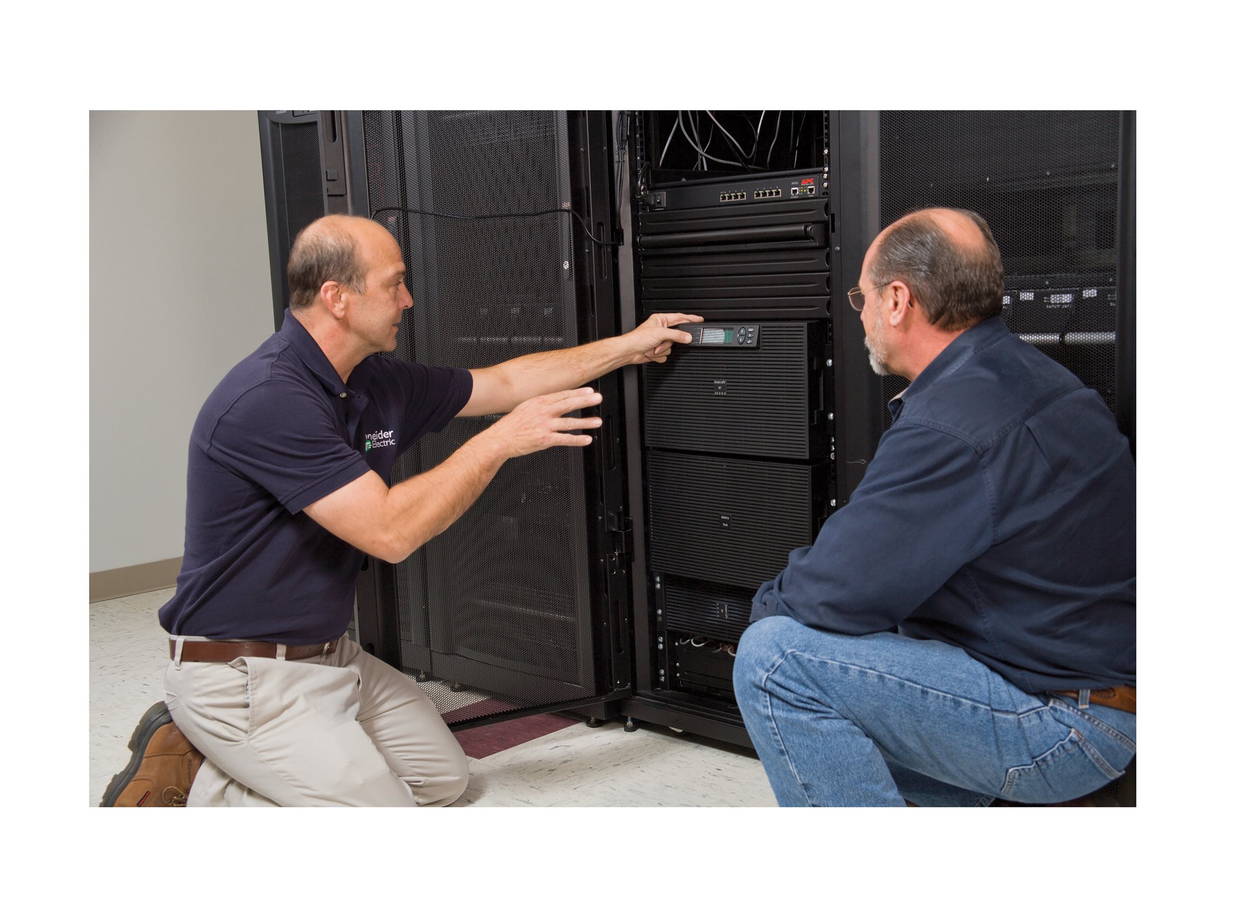 APC Power-UP Service 5 X 8 - Installation  Konfiguration